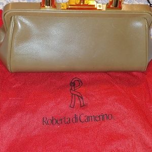 Roberta do Camerino leather bag